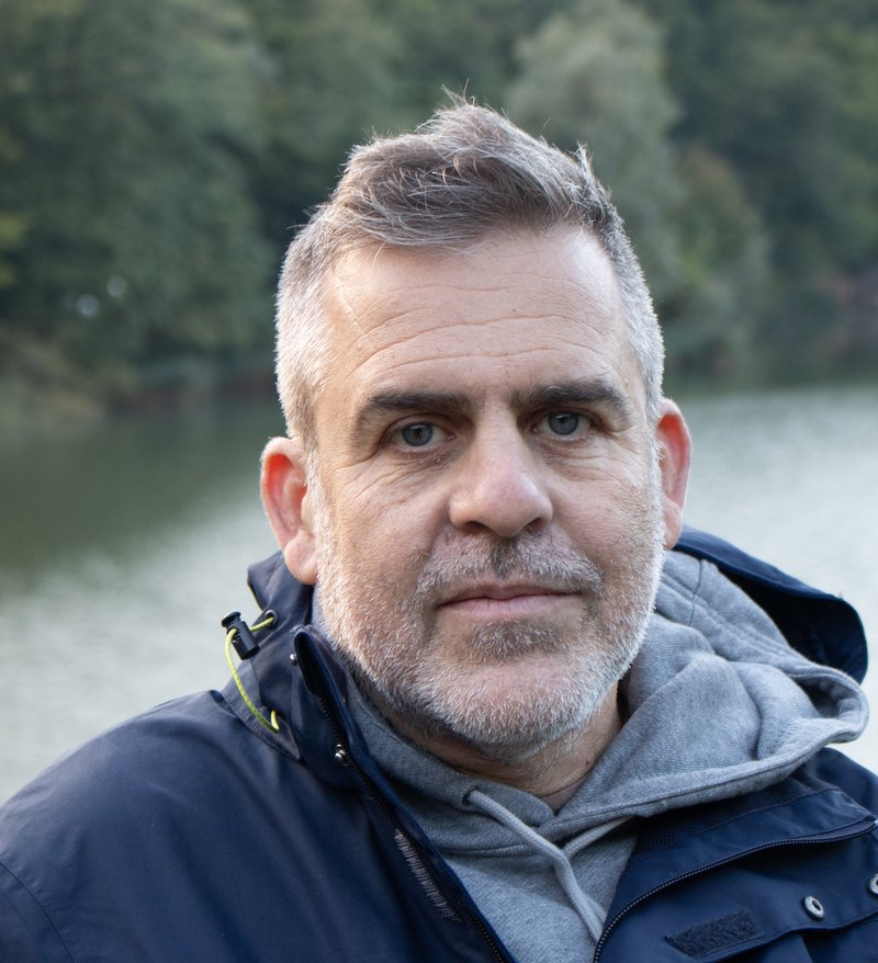 Oren Eliav portrait